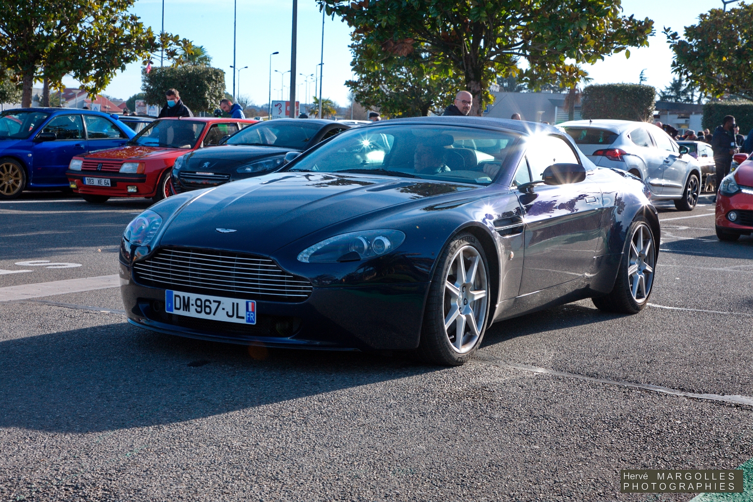 Aston Martin Vantage-01.jpg